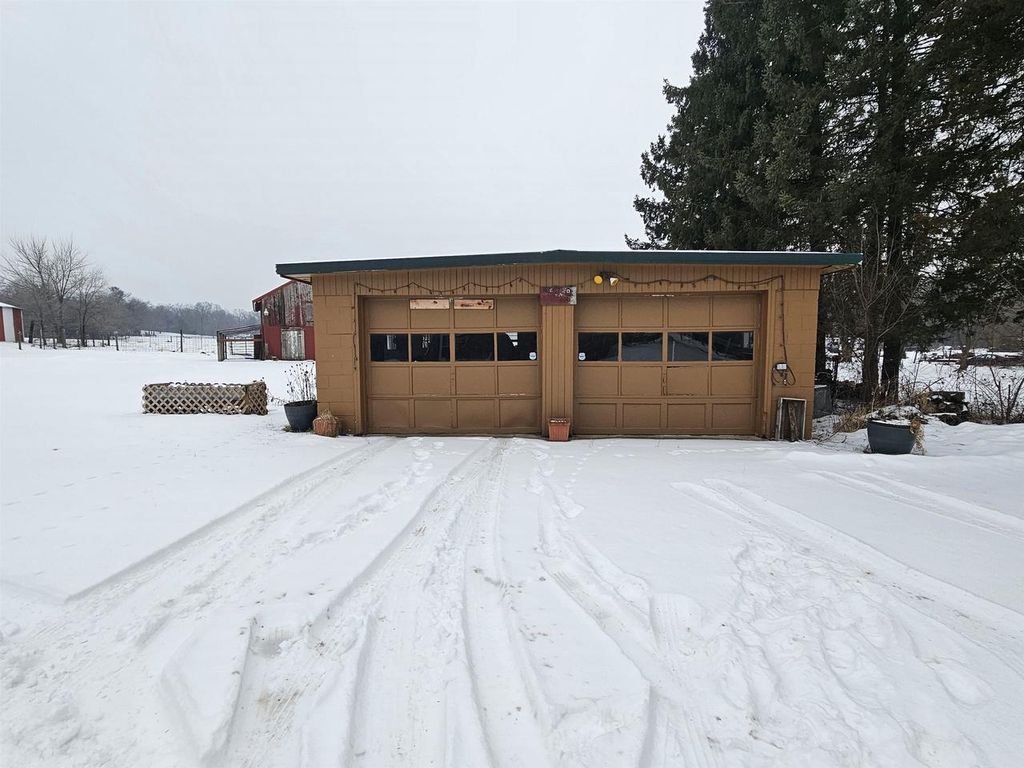 Photo of W6173 Meredith ROAD, New Lisbon, WI 53950 (MLS # 2015741)
