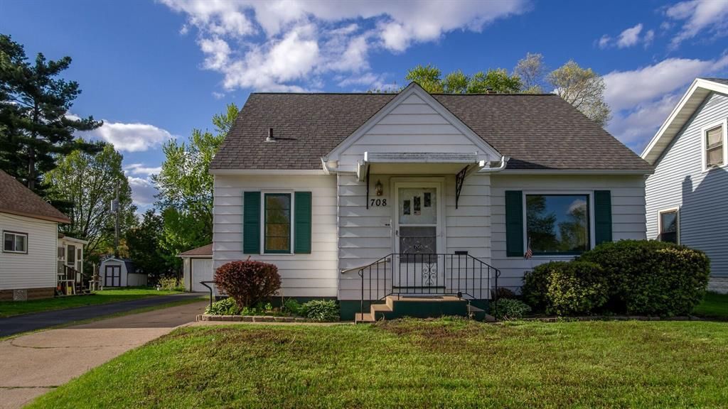 Photo of 708 Marshall STREET, Eau Claire, WI 54703 (MLS # 1601032)
