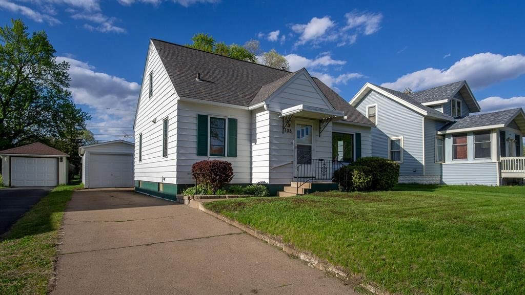 Photo of 708 Marshall STREET, Eau Claire, WI 54703 (MLS # 1601032)