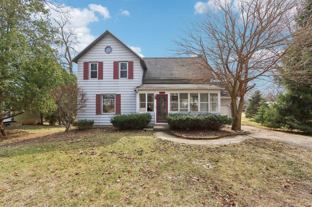 Photo of 146 TAYLOR STREET, Cottage Grove, WI 53527 (MLS # 2019202)