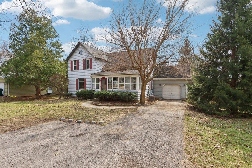 Photo of 146 TAYLOR STREET, Cottage Grove, WI 53527 (MLS # 2019202)