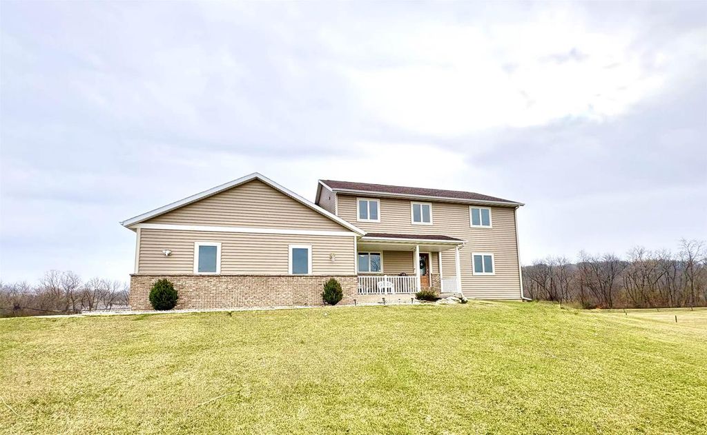 Photo of N8544 Story Ridge COURT, Belleville, WI 53508 (MLS # 2013065)