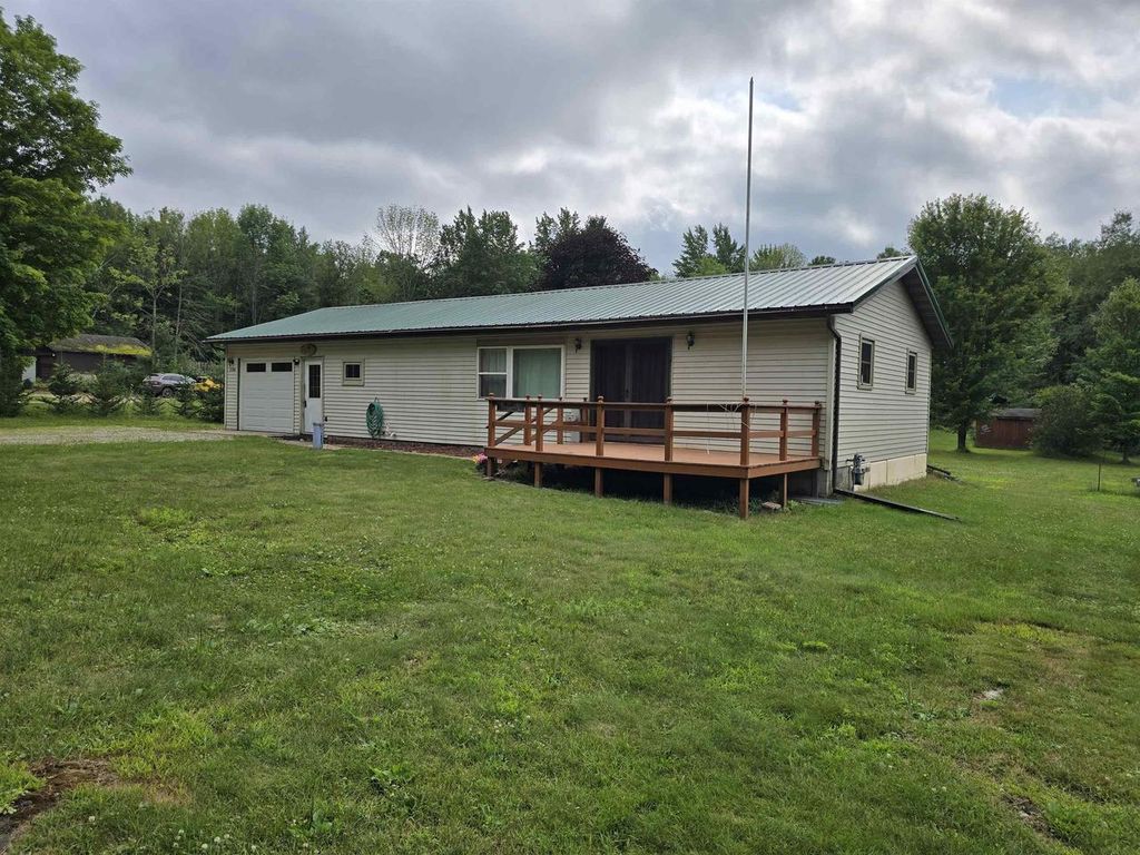 Photo of 17159 Evergreen LANE, Lakewood, WI 54138 (MLS # 50329927)