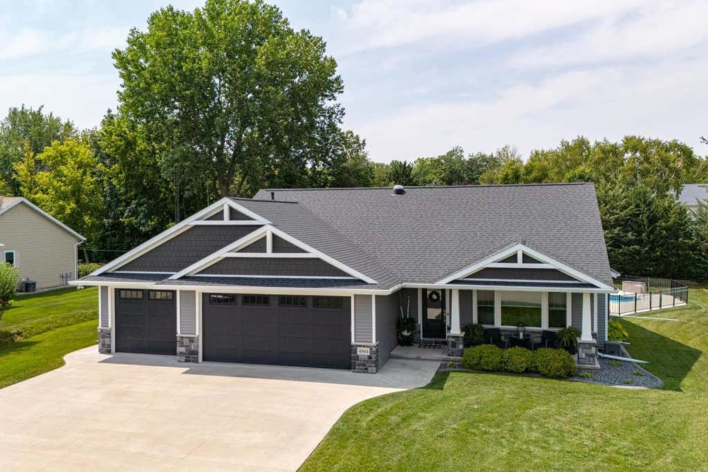 Photo of 4944 Ormand Beach COURT, Oshkosh, WI 54904 (MLS # 50331323)