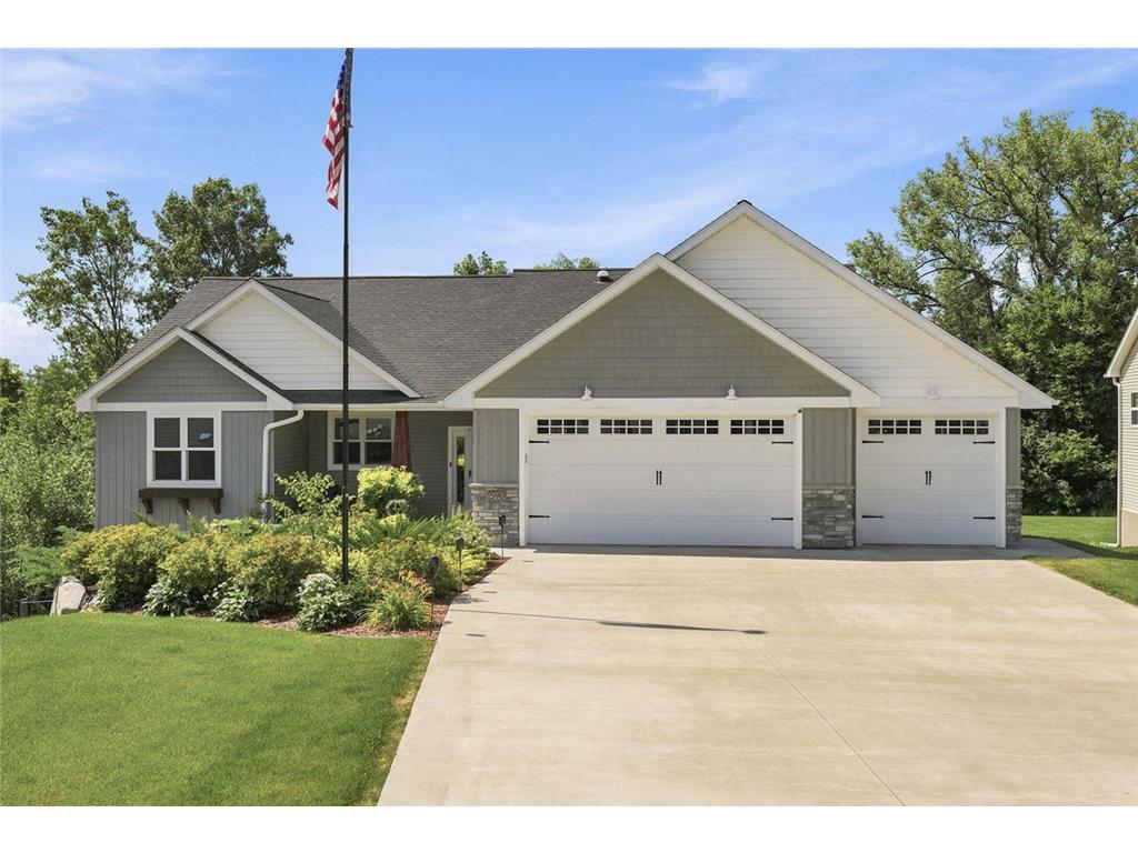 Photo of 590 Northern Lights DRIVE, Prescott, WI 54021 (MLS # 7112059)