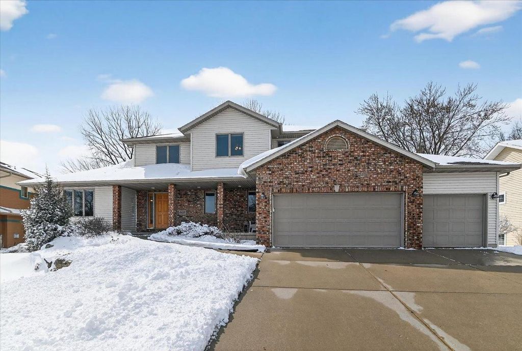 Photo of 6620 Meredith WAY, Mcfarland, WI 53558 (MLS # 2018172)