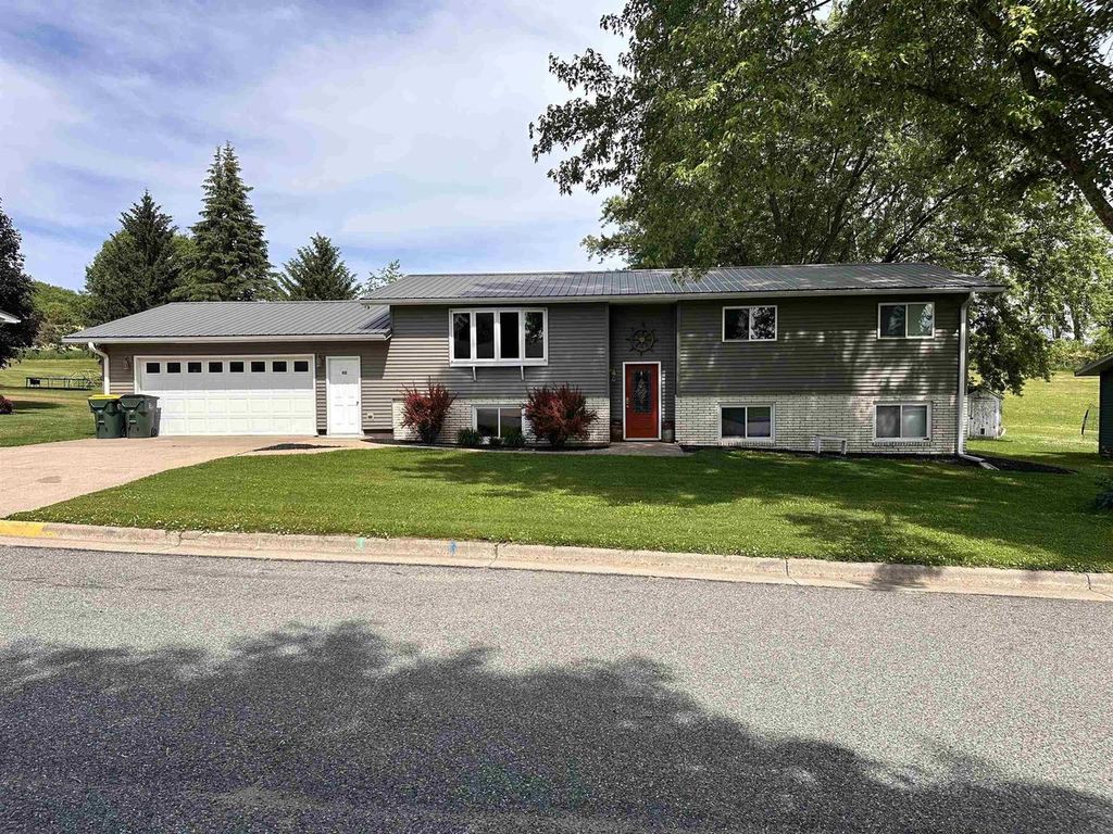 Photo of 309 N Mill STREET, Wauzeka, WI 53826 (MLS # 2024579)