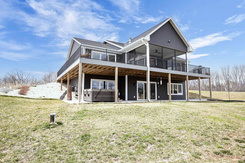 Photo of 4823 Rushford AVENUE, Omro, WI 54963 (MLS # 50323702)