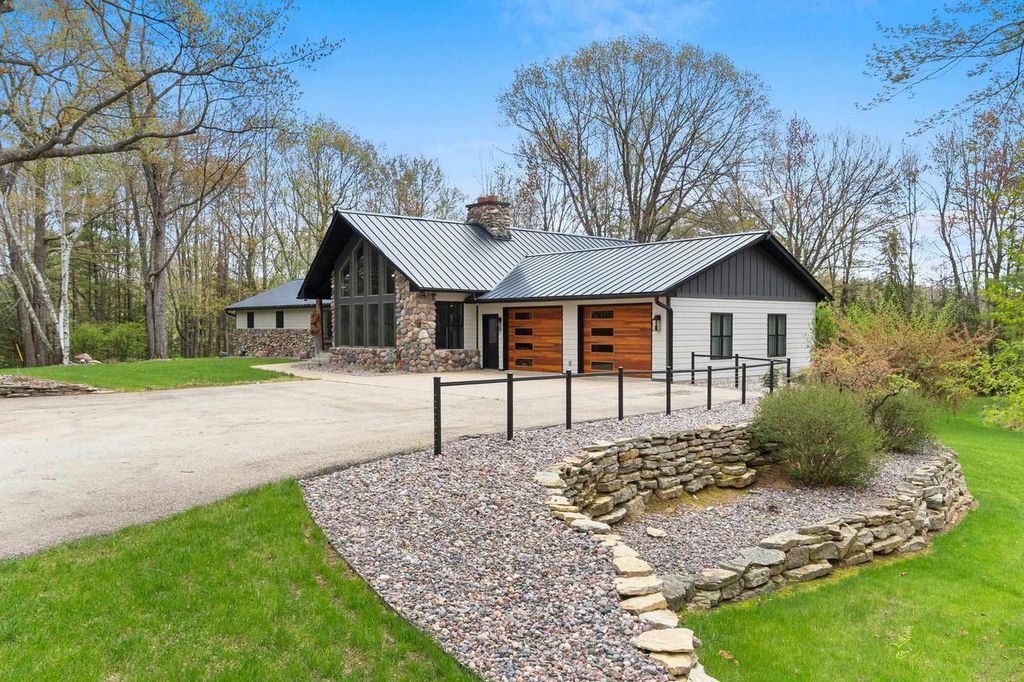 Photo of W14145 County Rd C, Athelstane, WI 54104 (MLS # 50325937)