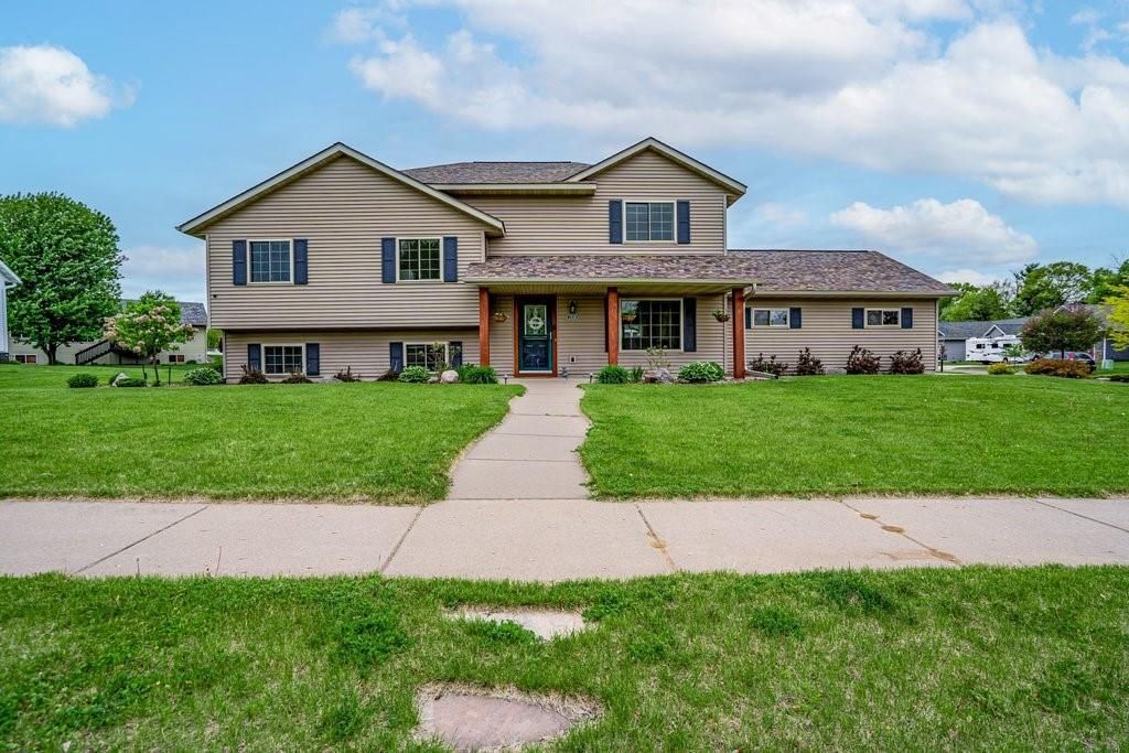 Photo of 1930 Sloan STREET, Eau Claire, WI 54703 (MLS # 1601496)