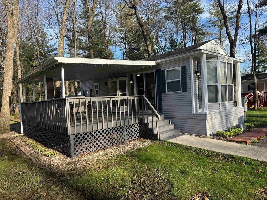 Photo of 114 SUGAR MAPLE CIRCLE #174, Lake Delton, WI 53965 (MLS # 2021705)