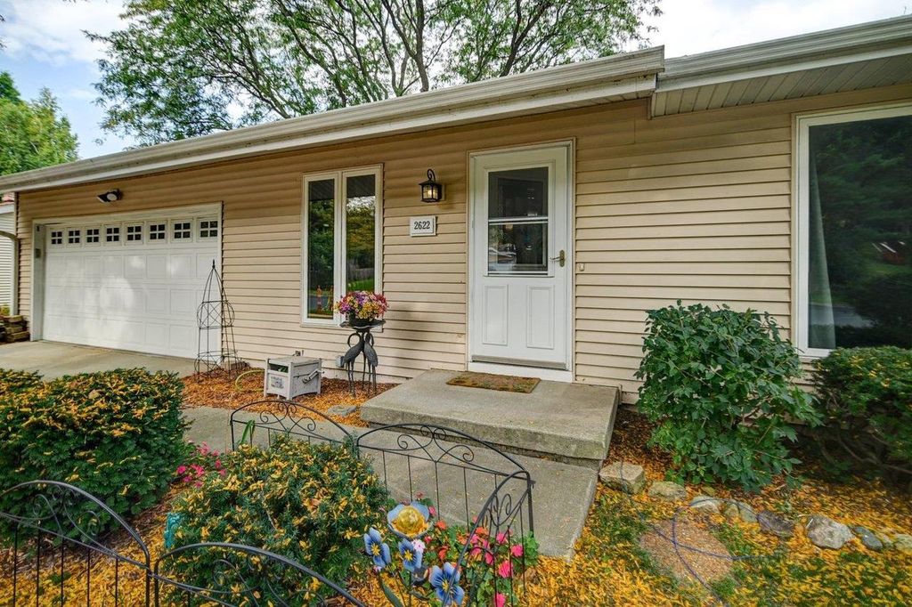 Photo of 2622 McKenna BOULEVARD, Madison, WI 53711 (MLS # 2008509)