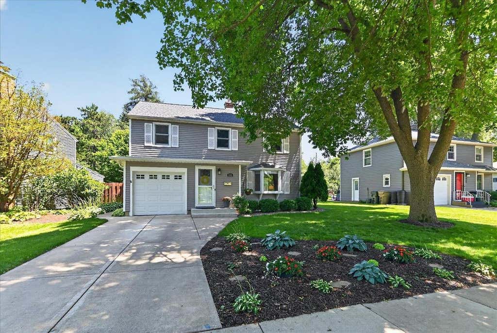 Photo of 445 Caromar DRIVE, Madison, WI 53711 (MLS # 2027440)