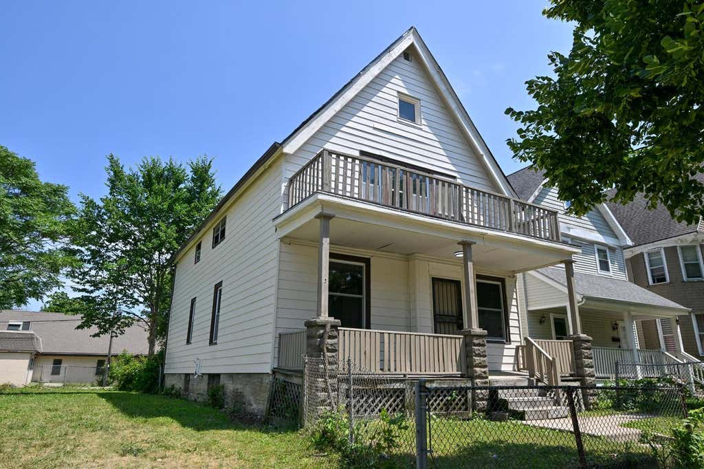Photo of 2448 N 28th STREET, Milwaukee, WI 53210 (MLS # 1971106)