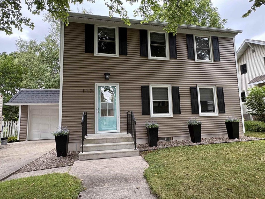 Photo of 117 S 1st STREET, Bonduel, WI 54107 (MLS # 50330412)