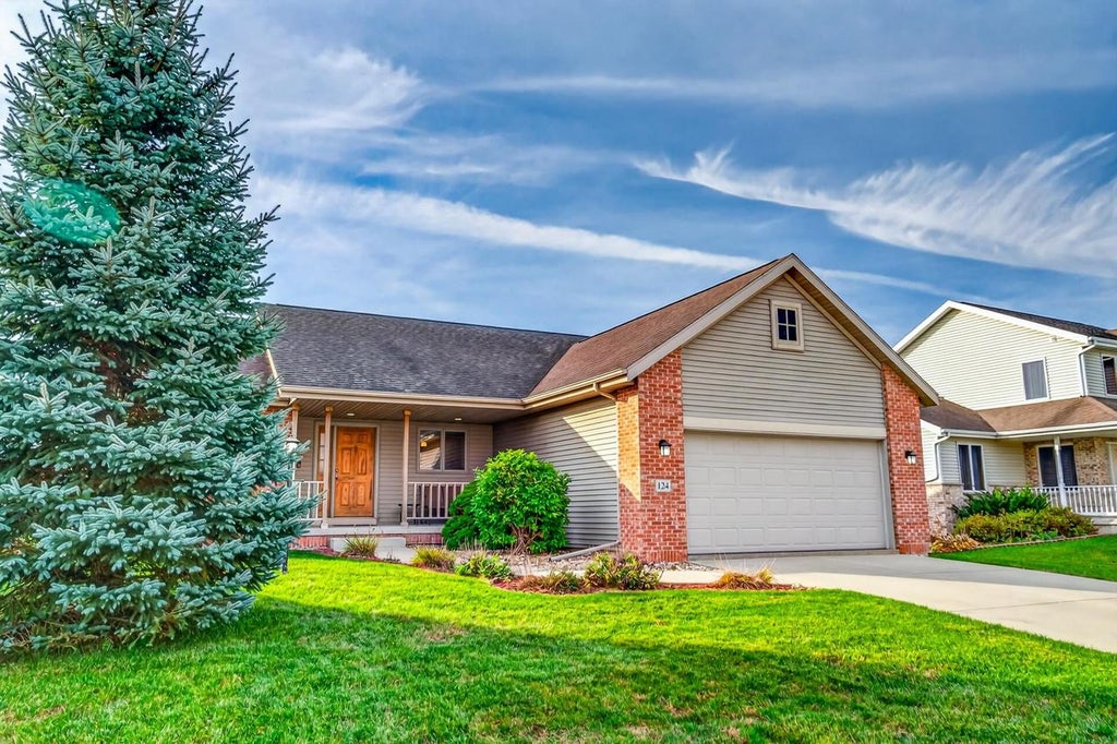 Photo of 124 Marcie DRIVE, Brooklyn, WI 53521 (MLS # 2035387)