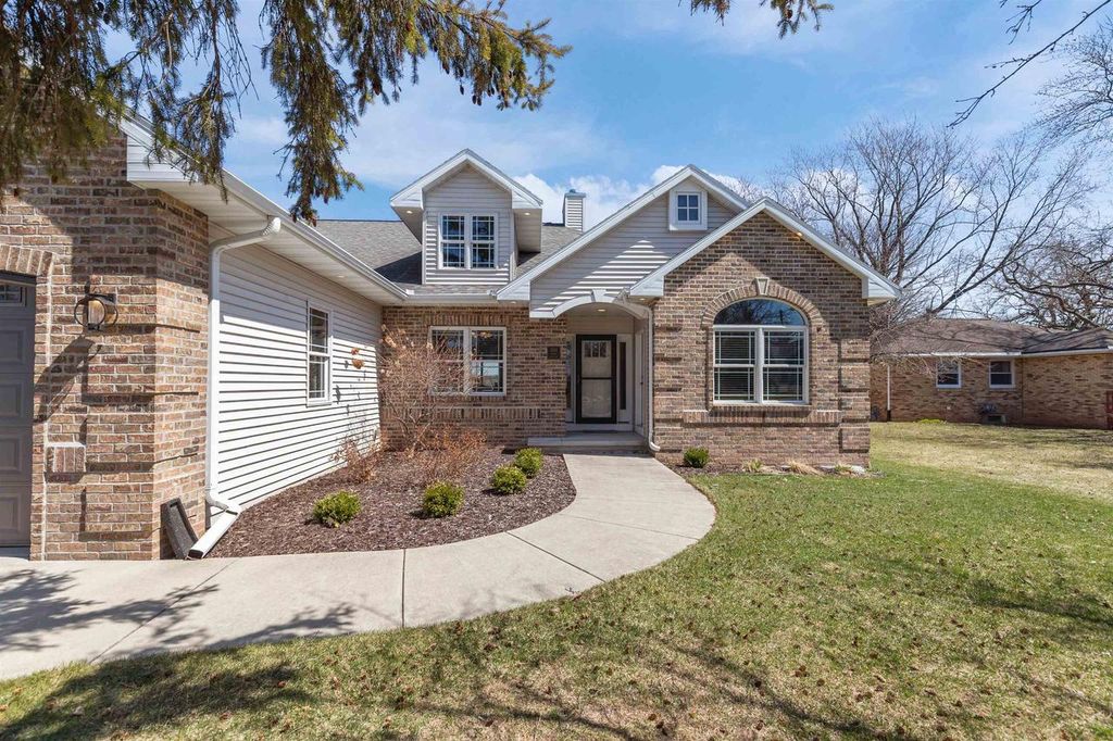 Photo of 3366 Harbor Bay ROAD, Oshkosh, WI 54901 (MLS # 50323311)