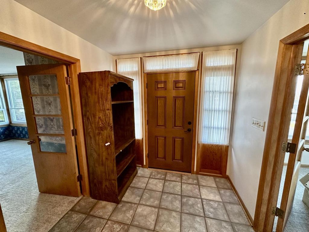 Photo of 1011 Richards AVENUE, Watertown, WI 53094 (MLS # 1941682)