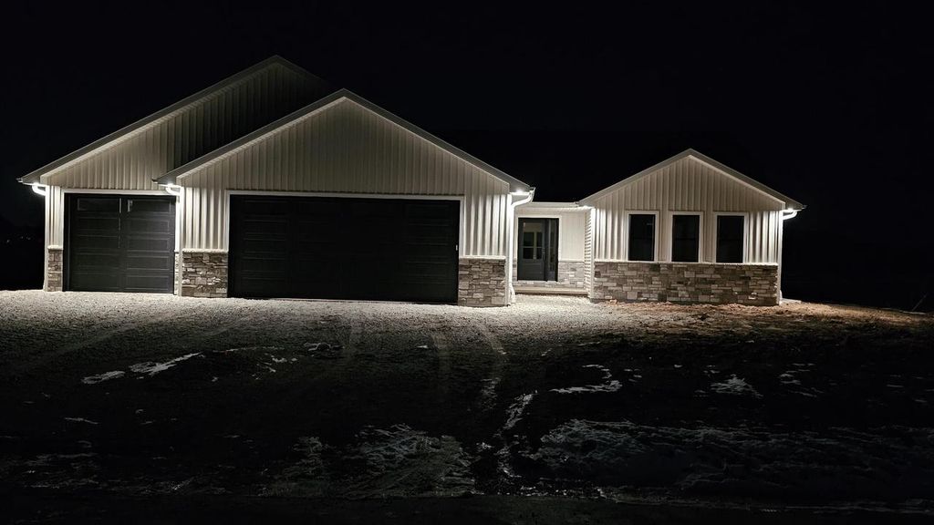 Photo of N9208 Homestead LANE, Appleton, WI 54915 (MLS # 50321696)