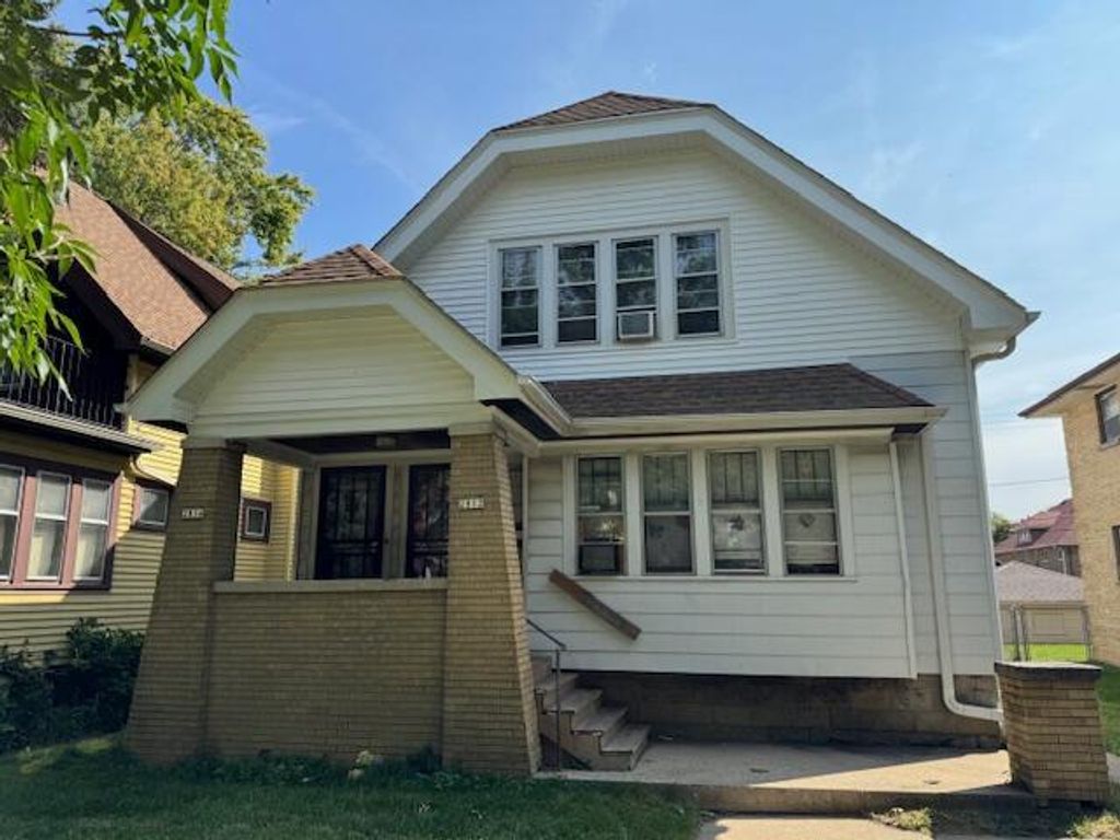 Photo of 2812 N 53rd STREET #2814, Milwaukee, WI 53210 (MLS # 1934621)