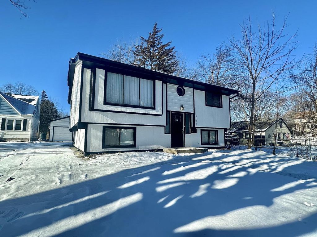 Photo of 6611 N 52nd STREET, Milwaukee, WI 53223 (MLS # 1946214)