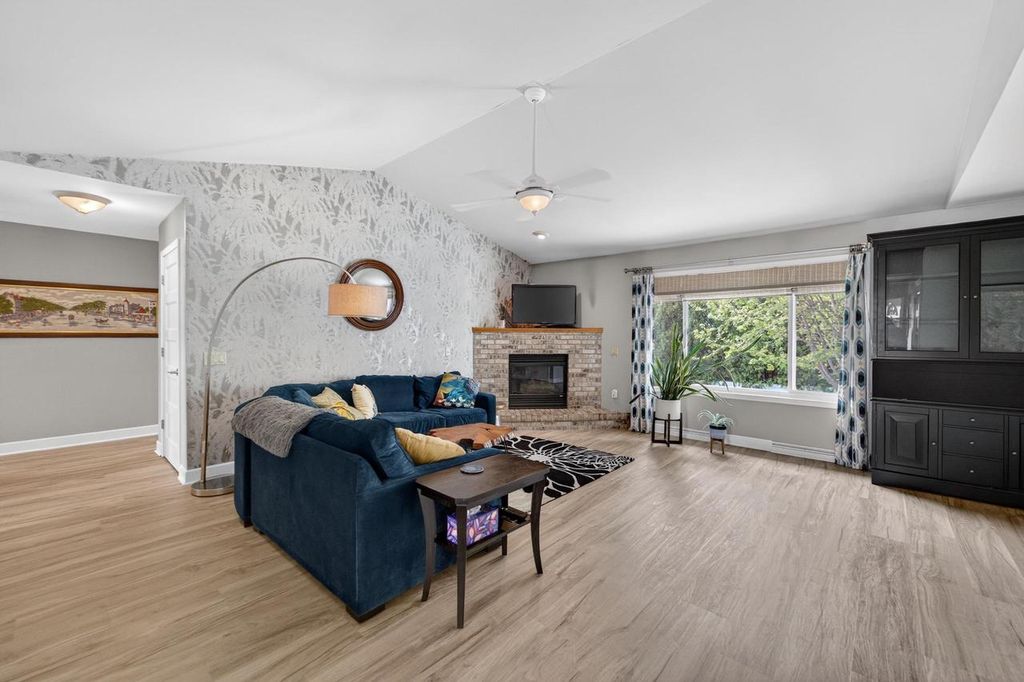 Photo of 304 Westridge PARKWAY, Verona, WI 53593 (MLS # 2020492)