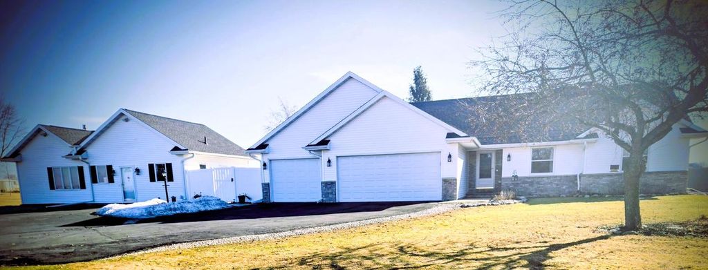 Photo of N3151 State Road 76, Hortonville, WI 54944 (MLS # 1951317)