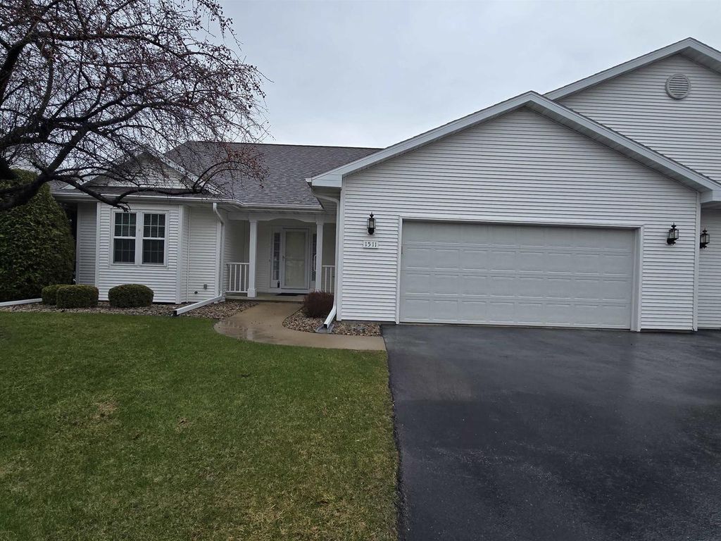 Photo of 1511 Dickenson COURT, Neenah, WI 54956 (MLS # 50322556)