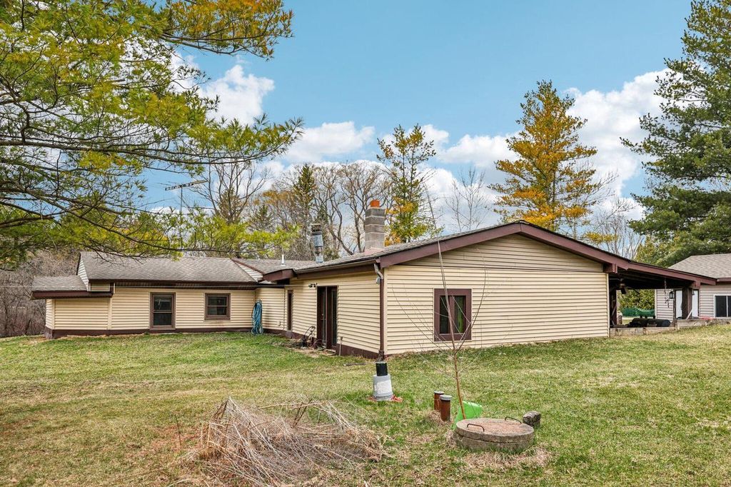 Photo of N1573 County Road H, Palmyra, WI 53156 (MLS # 1954905)