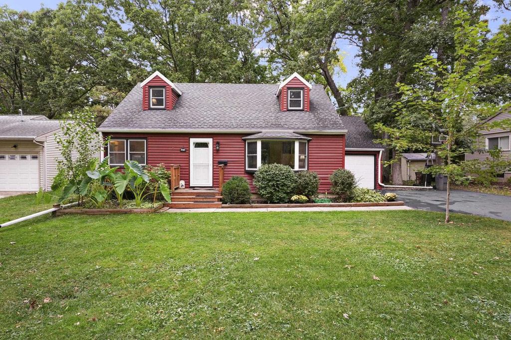 Photo of 4707 Winnequah ROAD, Monona, WI 53716 (MLS # 2018641)