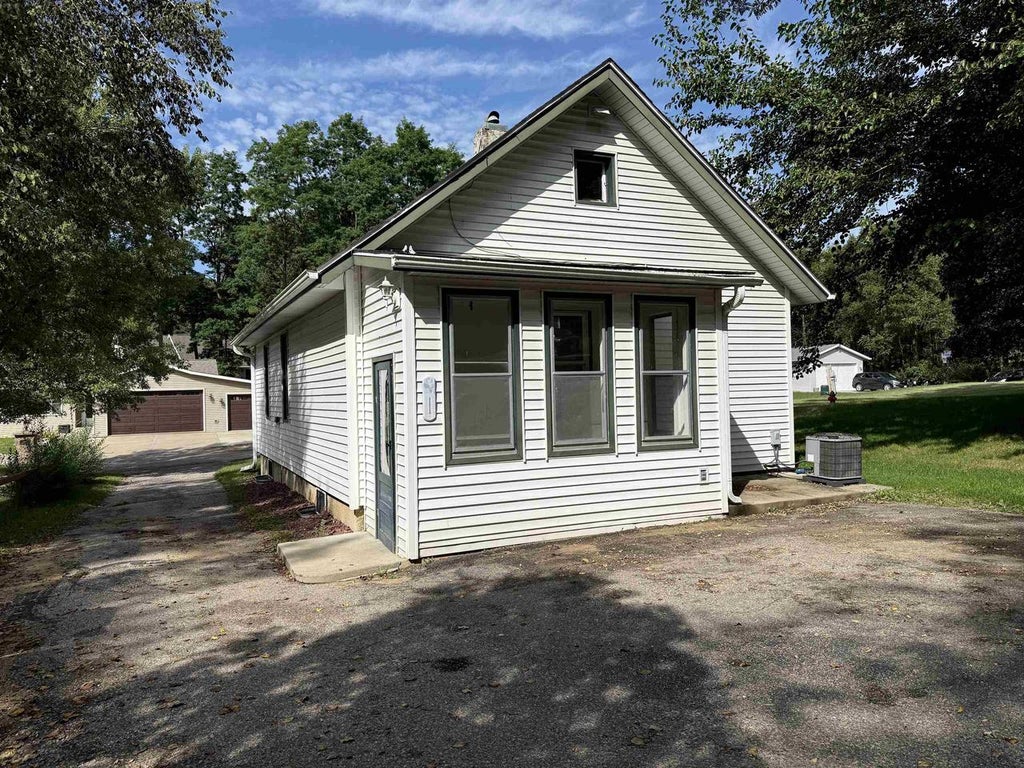 Photo of 1325 Haseltine COURT, Richland Center, WI 53581 (MLS # 2032437)