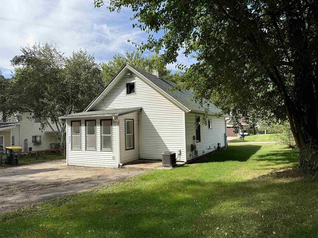 Photo of 1325 Haseltine COURT, Richland Center, WI 53581 (MLS # 2032437)