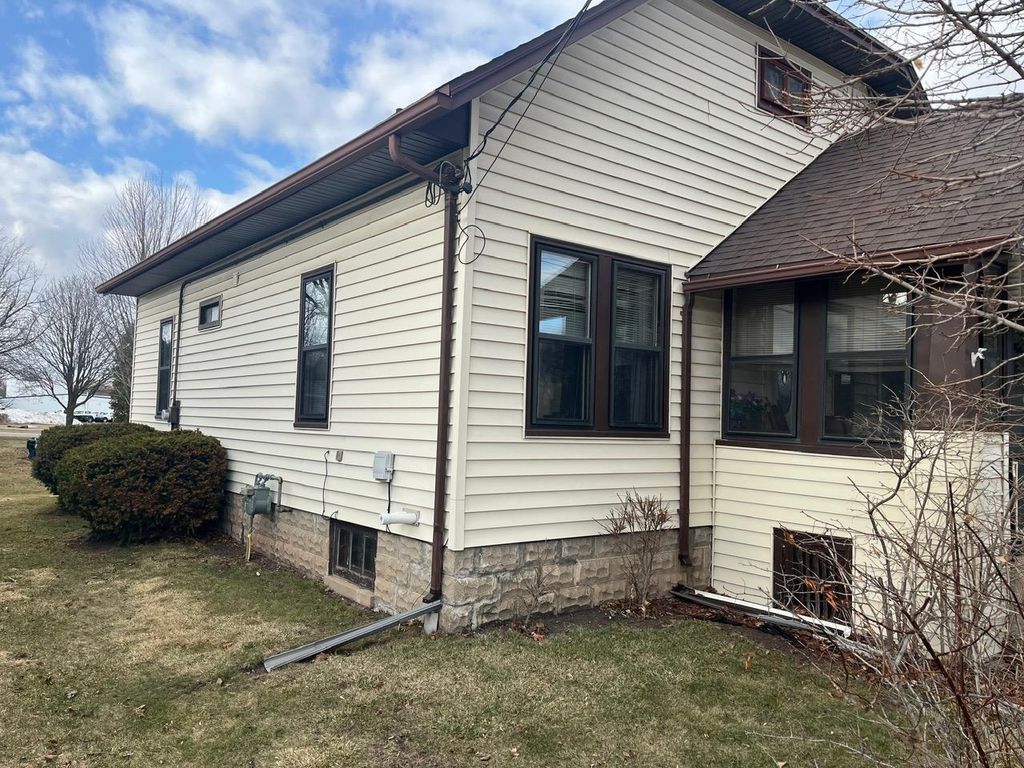 Photo of 572 S Military ROAD, Fond Du Lac, WI 54935 (MLS # 50324282)