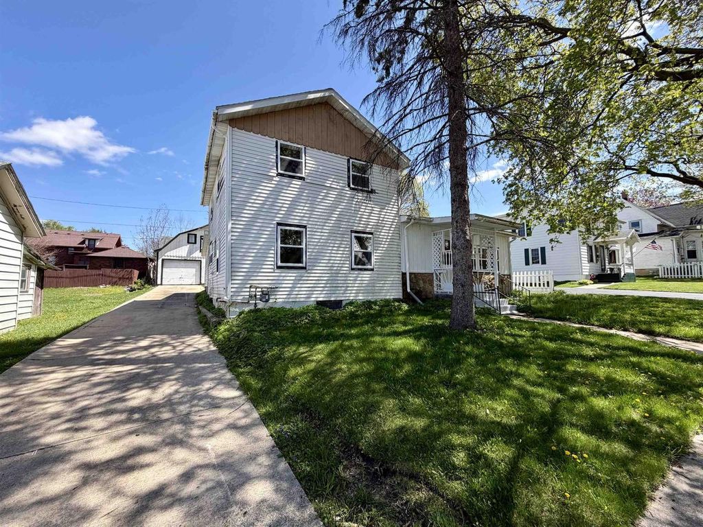 Photo of 720 17th AVENUE, Monroe, WI 53566 (MLS # 2021880)