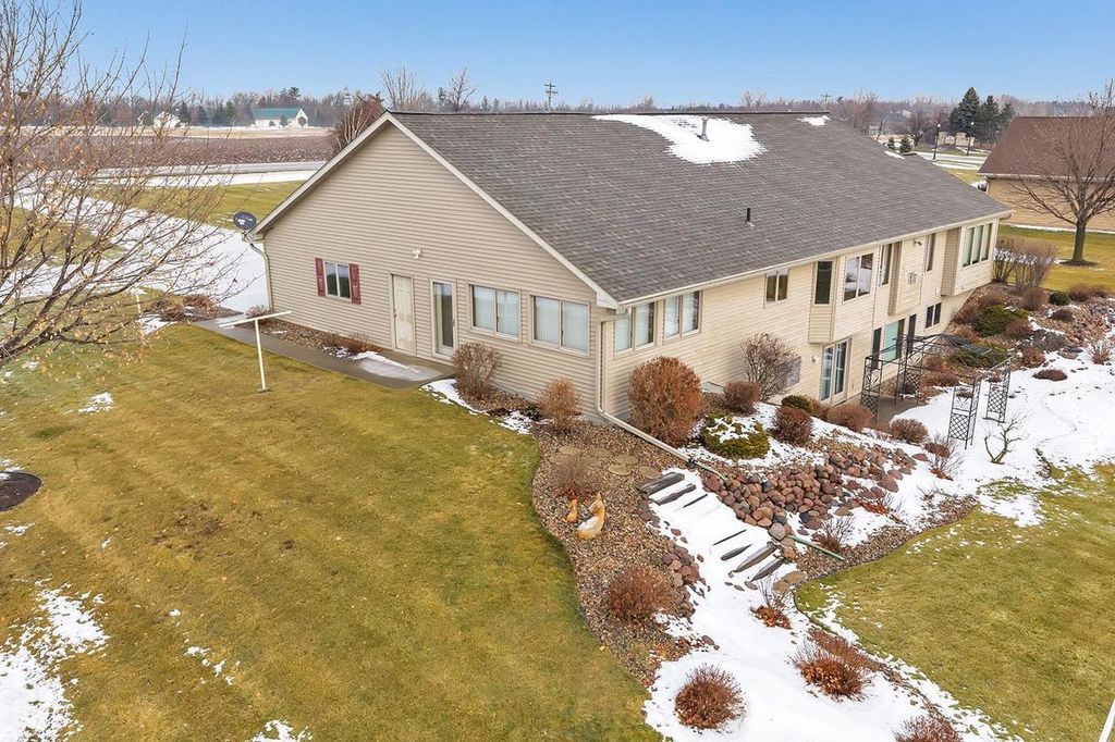 Photo of 4207 Lost Dauphin ROAD, De Pere, WI 54115 (MLS # 50319910)
