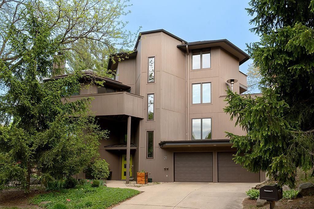 Photo of 21 Foxboro CIRCLE, Madison, WI 53717 (MLS # 2021470)