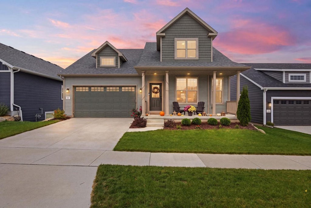 Photo of 512 White Sky PASS, Verona, WI 53593 (MLS # 2034727)
