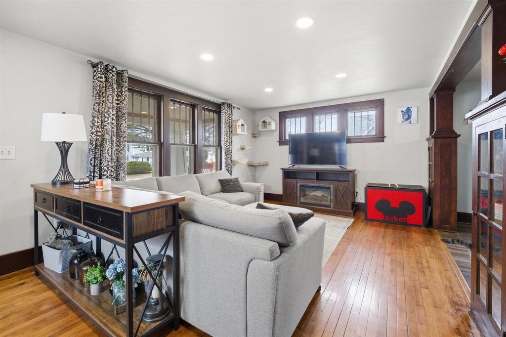 Photo of 216 Foote STREET, Seymour, WI 54165 (MLS # 50321824)