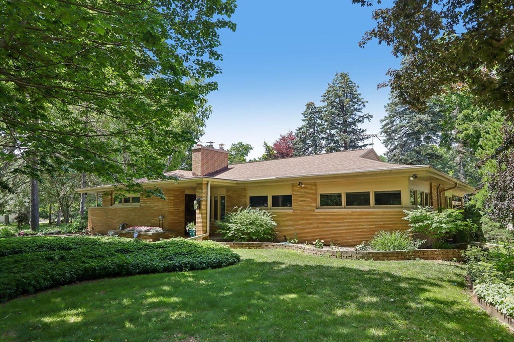Photo of 3358 Taylor AVENUE, Racine, WI 53405 (MLS # 1972316)