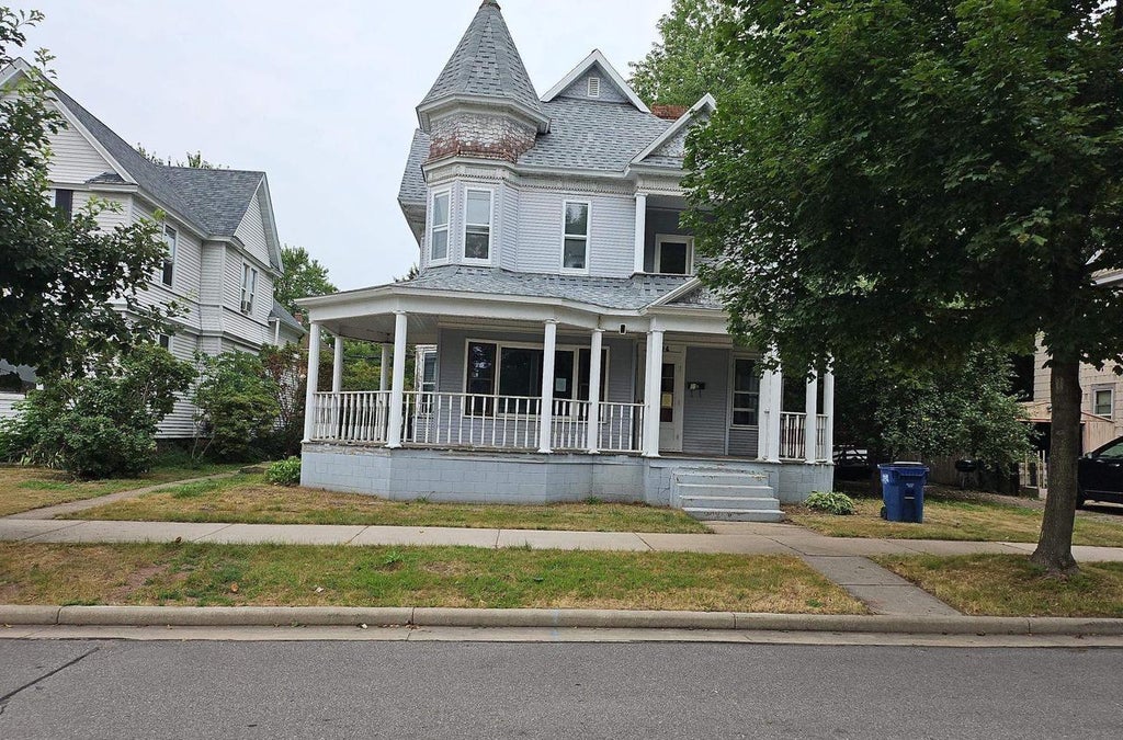 Photo of 904 Washington STREET, Wausau, WI 54403 (MLS # 50333707)