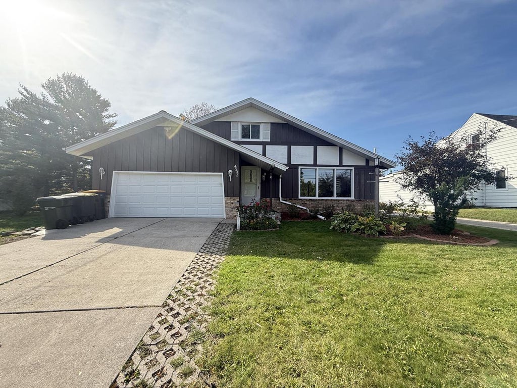 Photo of 4603 N 118th STREET, Milwaukee, WI 53225 (MLS # 1984421)