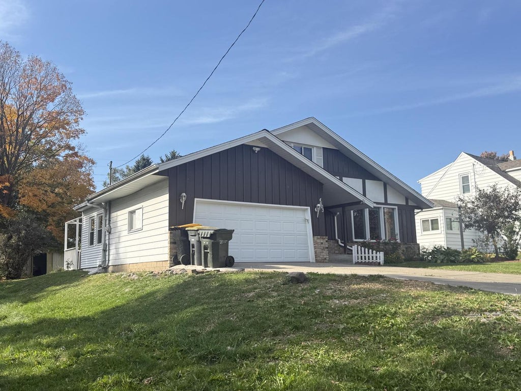 Photo of 4603 N 118th STREET, Milwaukee, WI 53225 (MLS # 1984421)