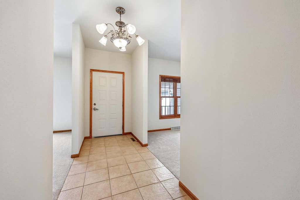 Photo of 1148 Bluebird TRAIL, Waunakee, WI 53597 (MLS # 2028584)