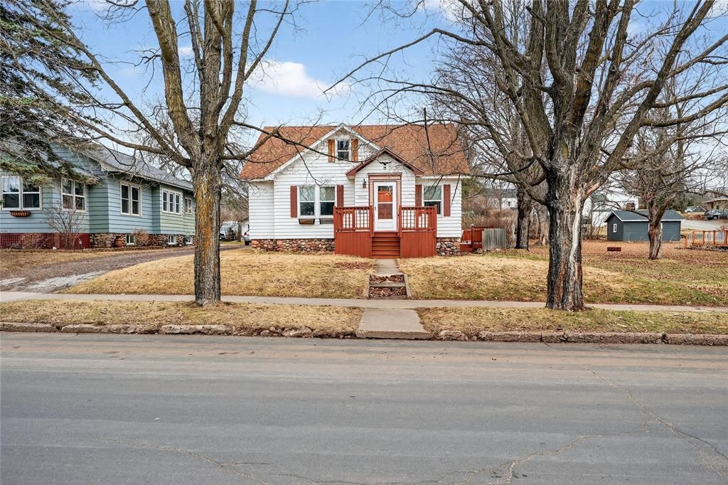 Photo of 610 Oak STREET, Spooner, WI 54801 (MLS # 1599583)