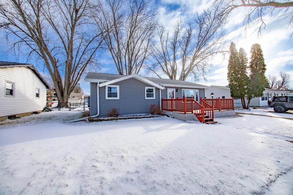 Photo of 1517 S Arch STREET, Janesville, WI 53546 (MLS # 2014143)