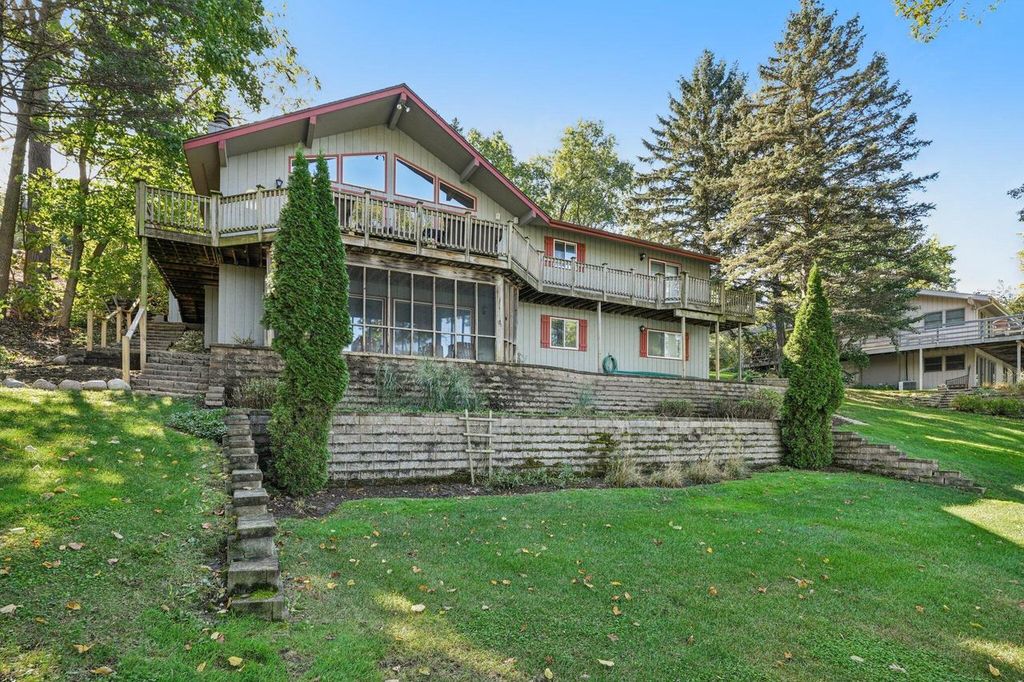 Photo of W5706 Bubbling Springs DRIVE, Elkhorn, WI 53121 (MLS # 1949820)