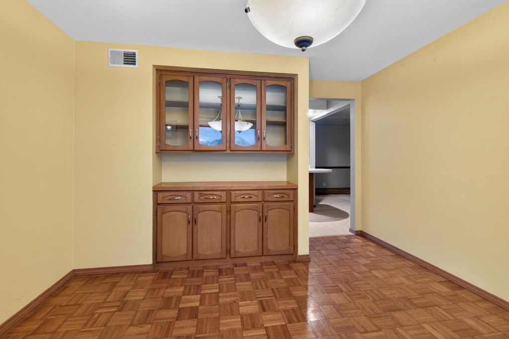 Photo of 414 Custer COURT, Green Bay, WI 54301 (MLS # 50321205)