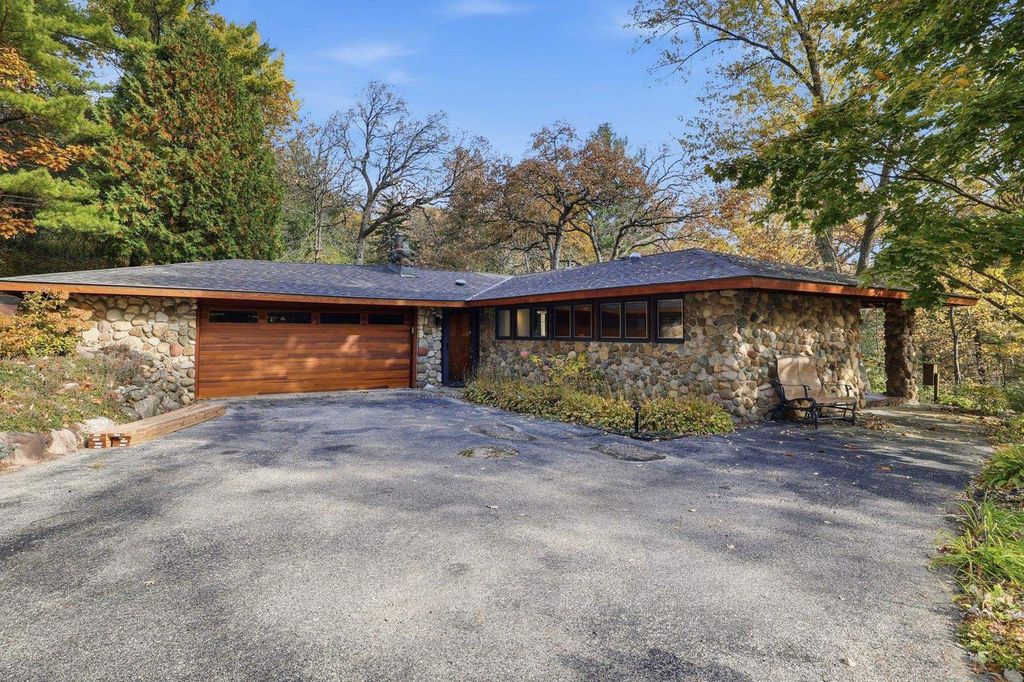 Photo of 436 Thomas ROAD, Wales, WI 53183 (MLS # 2011782)