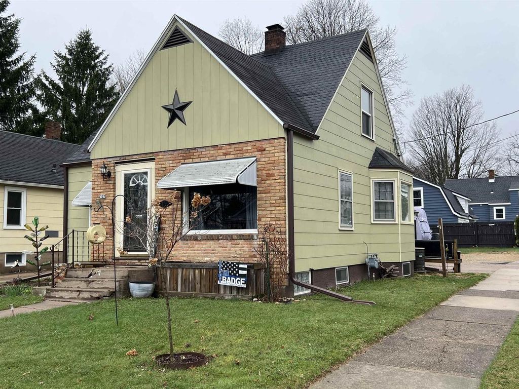 Photo of 127 Garfield AVENUE, Clintonville, WI 54929 (MLS # 50323942)