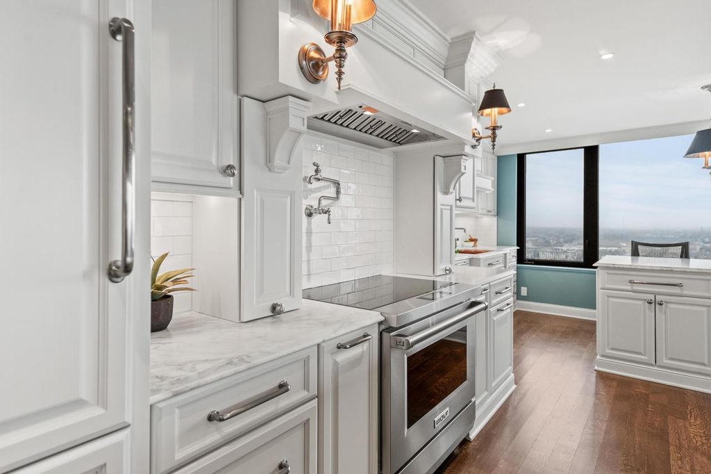 Photo of 929 N Astor STREET #2706/2708, Milwaukee, WI 53202 (MLS # 1945927)